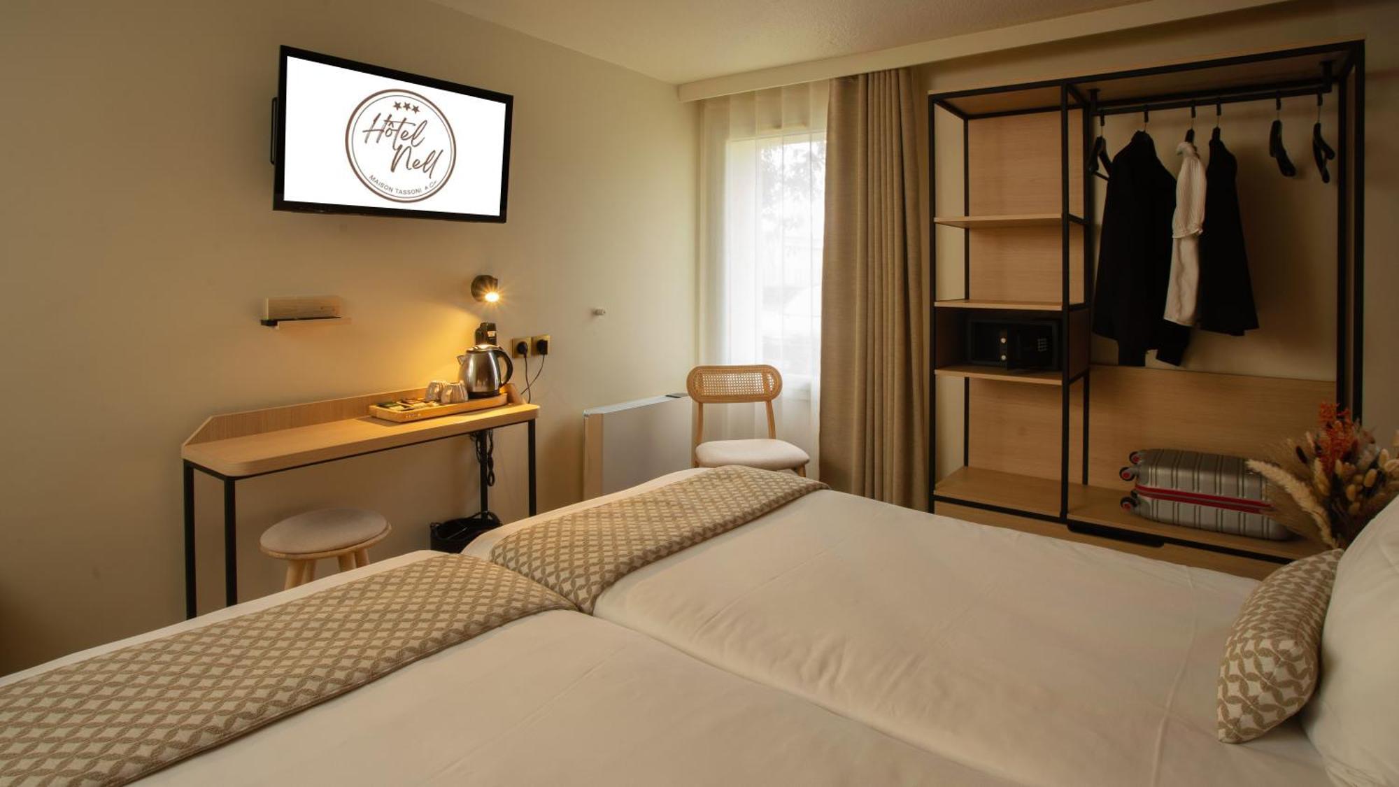 Nell Hotel 3*