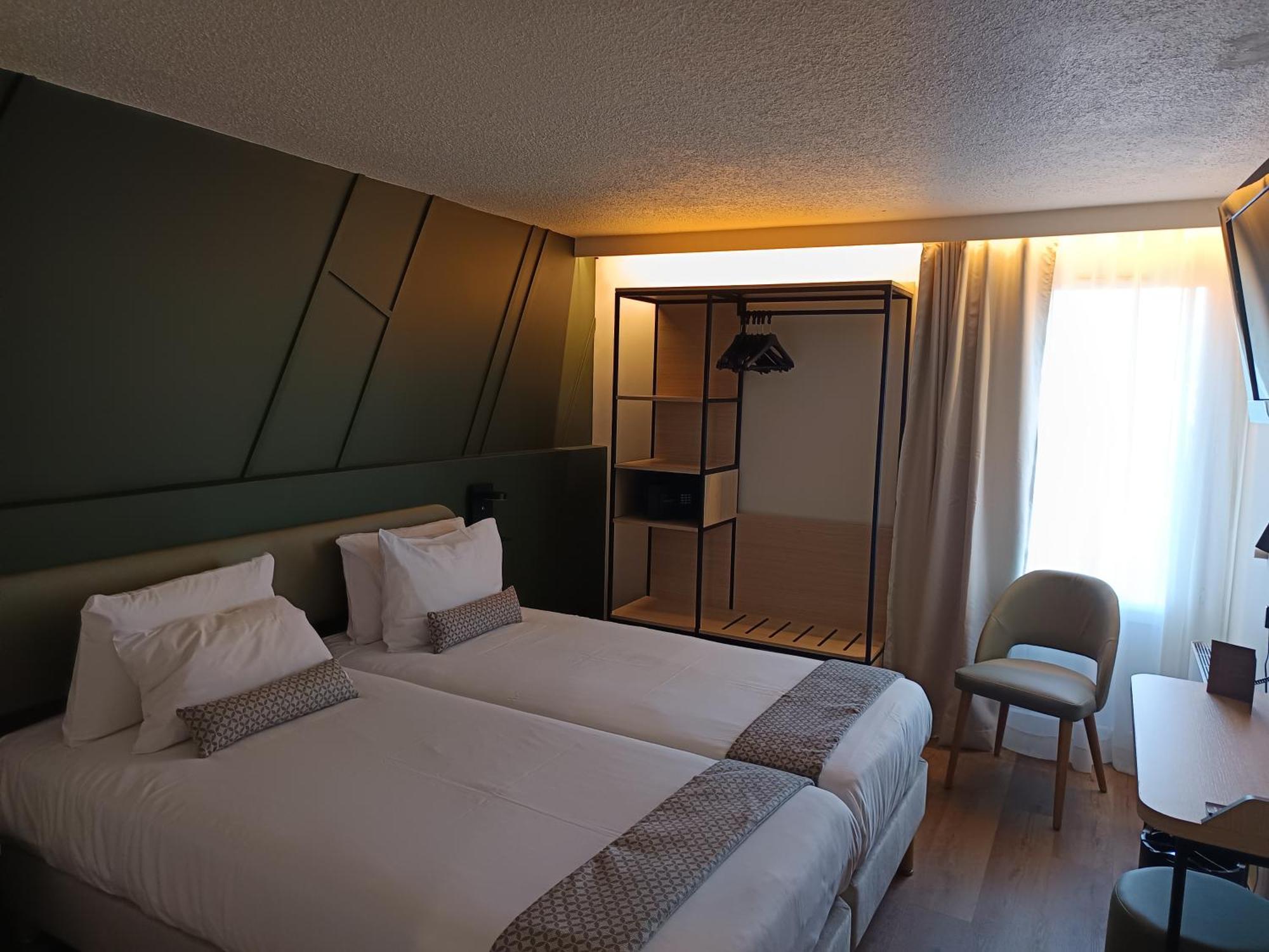 Hotel Nell