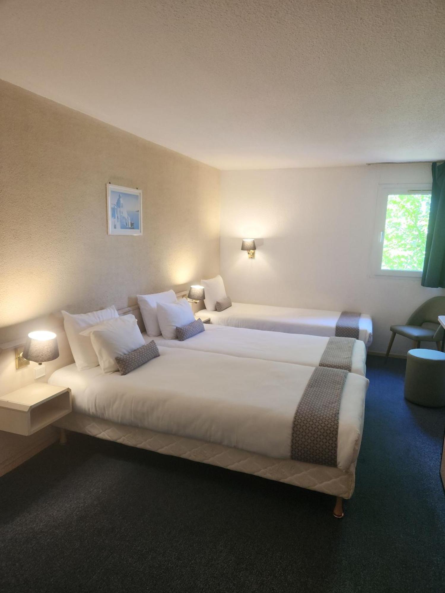 Nell Hotel 3*